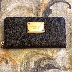 Michael Kors wallet